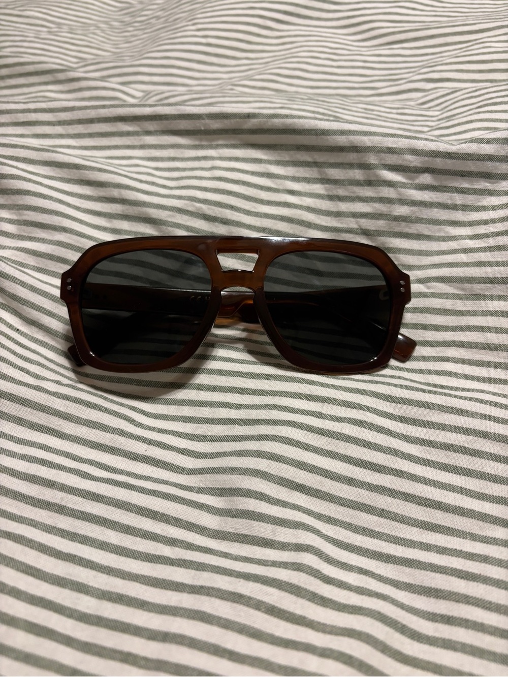 Vintage Square Brown Tortoiseshell Sunglasses with Dark Lenses